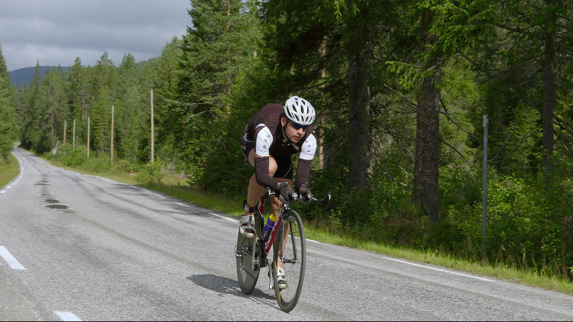 苏里南举办国际登山运动节，苏里南地理